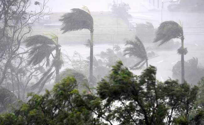 चक्रवाती तूफान तितली ने मचाई तबाही, 10 की मौत