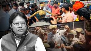 राणा सांगा को गद्दार कहने वाले सपा सांसद के घर करणी सेना ने किया हमला, कई पुलिसकर्मी घायल 