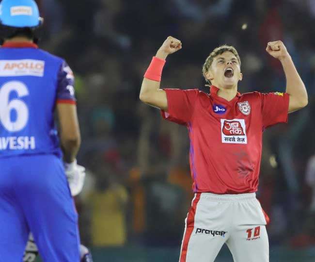 KXIP vs DC : सैम करन ने हैट्रिक लेकर रचा इतिहास