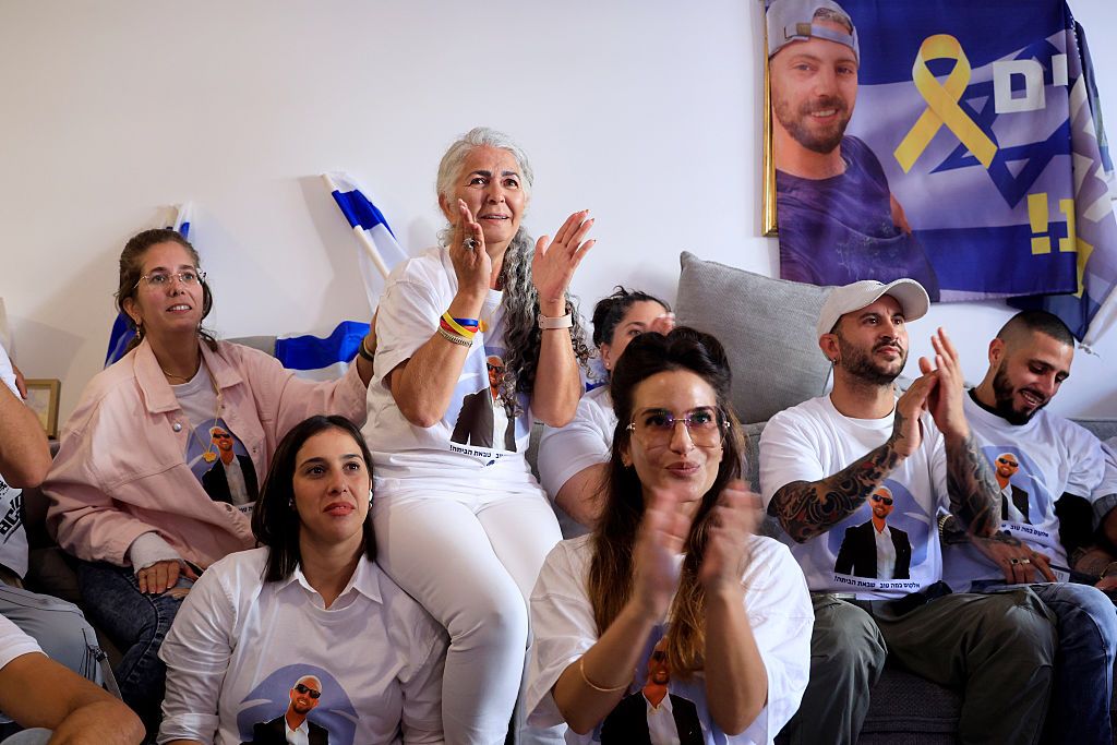 Red Cross Begins Operation to Receive First Israeli Hostages in Gaza