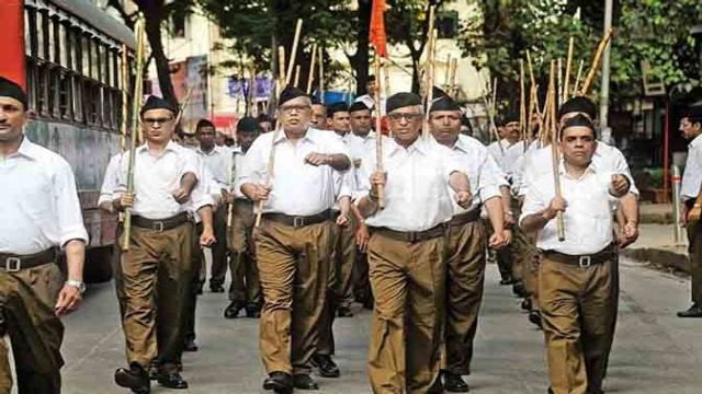  पश्चिम बंगाल में RSS का शक्ति प्रदर्शन, TMC के गढ़ में कार्यकर्ताओं ने किया मार्च