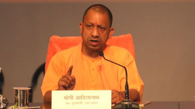 मुख्यमंत्री योगी:‘सबको वैक्सीन, मुफ्त वैक्सीन’ उपलब्ध कराने में हेल्थ वर्कर्स, कोरोना वॉरियर्स सहित टीकाकरण अभियान में योगदान करने वाले सभी लोगों के प्रयास अभिनन्दनीय