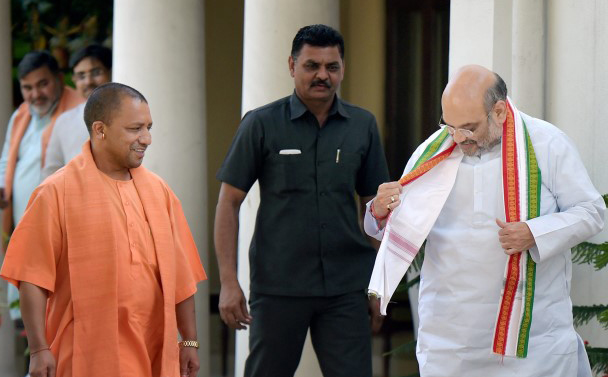 गृहमंत्री अमित शाह के आवास पर पहुंचे CM योगी, शुक्रवार को पीएम और नड्डा से मुलाकात कर सकते है 