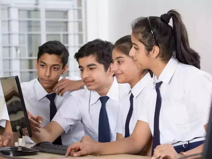 CBSE Board Exams 2023: सीबीएसई 10वीं, 12वीं बोर्ड परीक्षाएं 15 फरवरी से, डिटेल जानें