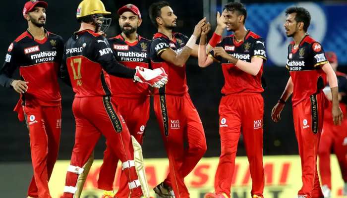 RCB vs CSK IPL 2022: बैंगलोर ने चेन्नई को 13 रनों से दी मात, Harshal Patel बने मैन ऑफ द मैच