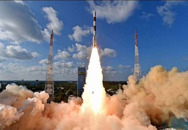  ISRO ने  देश की 42वीं कम्युनिकेशन सैटेलाइट CMS-01 को सफलतापूर्वक लॉन्च किया