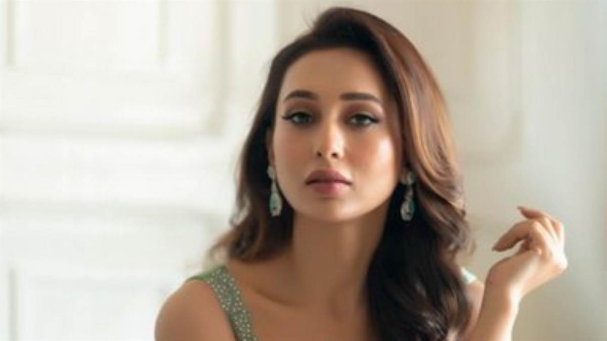 Mimi Chakraborty News / TMC सांसद मिमी चक्रवर्ती ने दिया इस्तीफा, ममता से बोलीं- मुझे बार-बार किया गया अपमानित