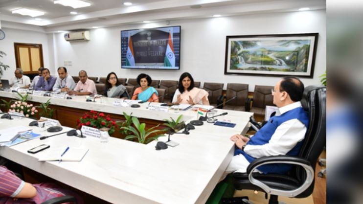 जेपी नड्डा ने आपातकालीन स्वास्थ्य सेवाओं को लेकर की समीक्षा बैठक