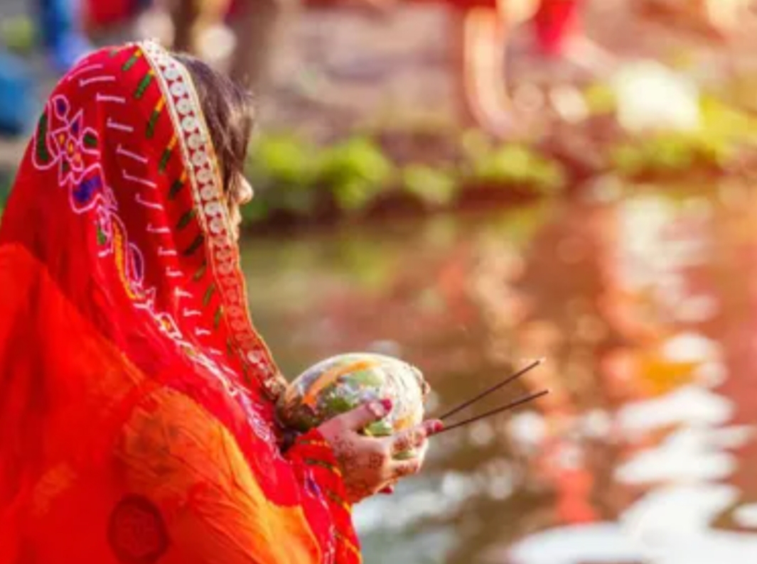 Chhath Puja 2022: छठ महापर्व में खरना का क्या है महत्व, यहां जानें शुभ मुहूर्त