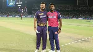 KKR vs RR / राजस्थान रॉयल्स के कप्तान संजू सेमसन ने टॉस जीतकर पहले गेंदबाजी का फैसला किया