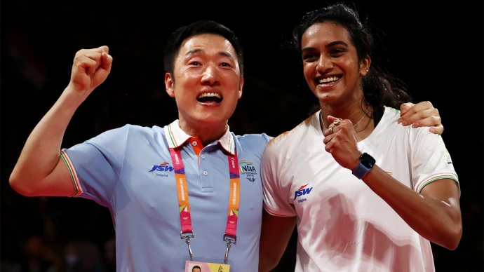 PV Sindhu ने खराब फॉर्म के लिए कोच Park Tae-sang ठहराया जिम्मेदार,तोड़ा कॉन्ट्रैक्ट 