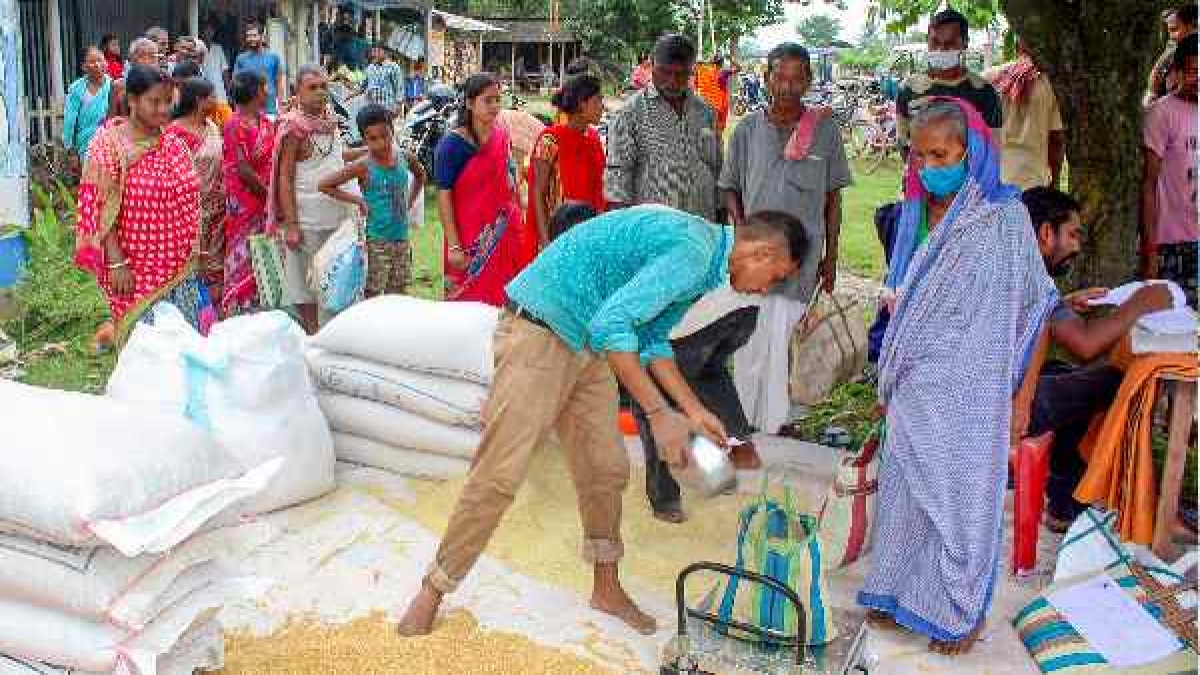 गरीबी मिटाने में भारत का लोहा दुनिया ने माना, 15 सालों में 41 करोड़ लोग इस दलदल से बाहर निकले