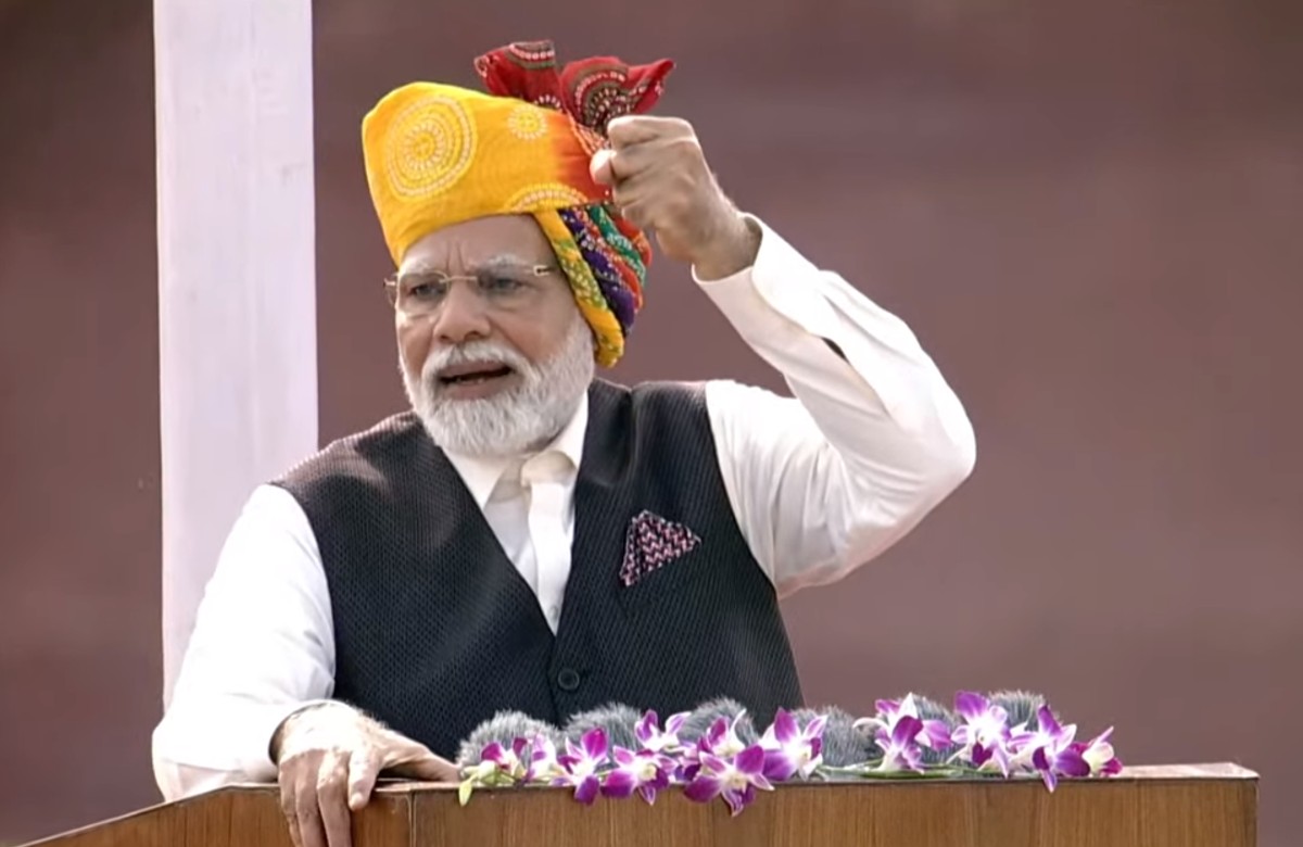 लाल किले से PM Modi ने नई योजना का किया ऐलानविश्वकर्मा जयंती पर देश में एक नई योजना ‘विश्वकर्मा योजना’ को किया लॉन्च