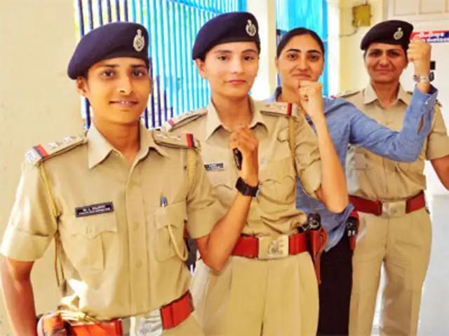 Undercover Women Police Teams Deployed in Gujarat to Ensure Safety at Gabra Events