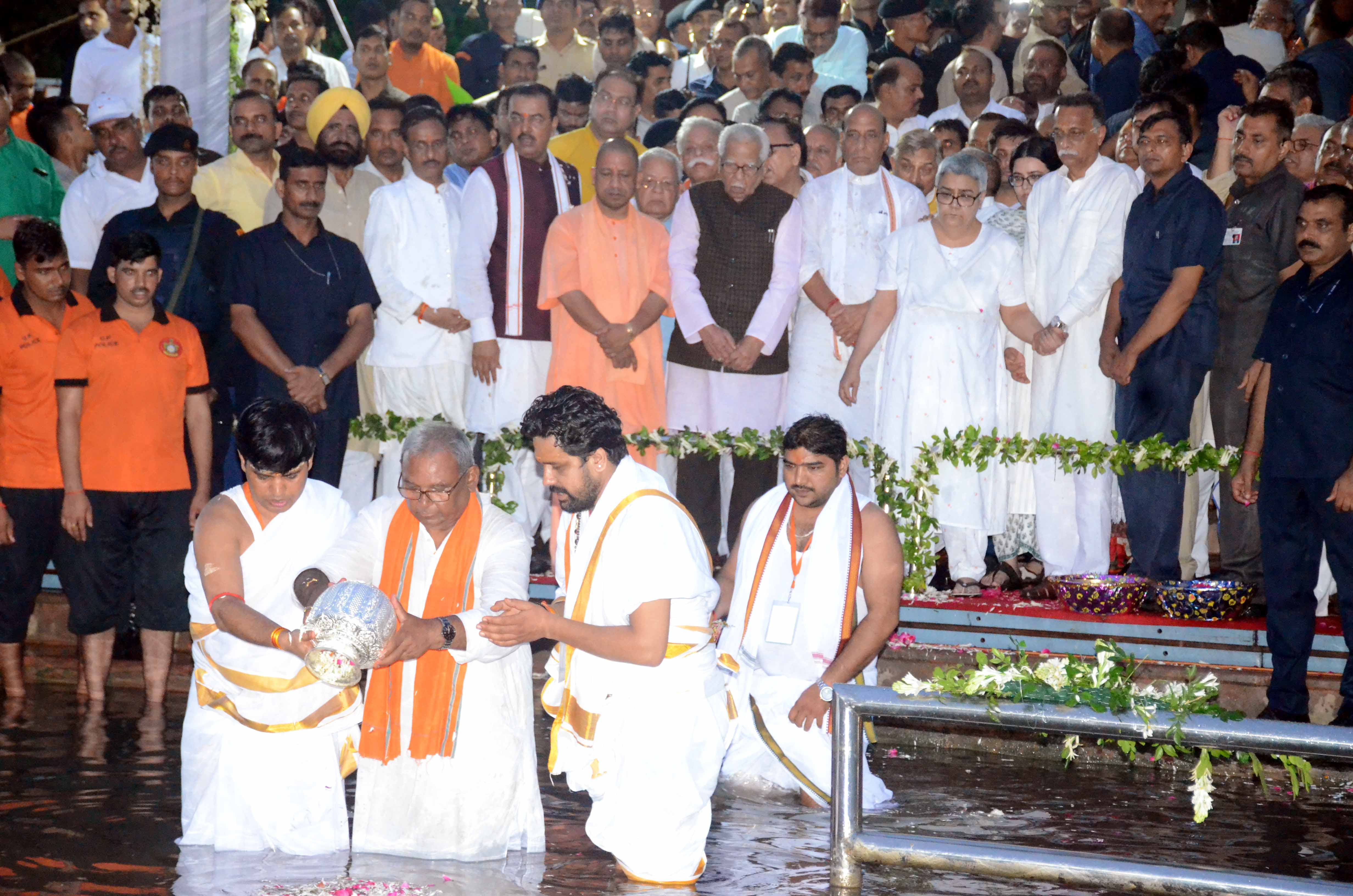 श्रद्धांजलि - भारत रत्न पूर्व प्रधानमंत्री स्वर्गीय श्री अटल बिहारी वाजपेयी जी को आज लखनऊ में 