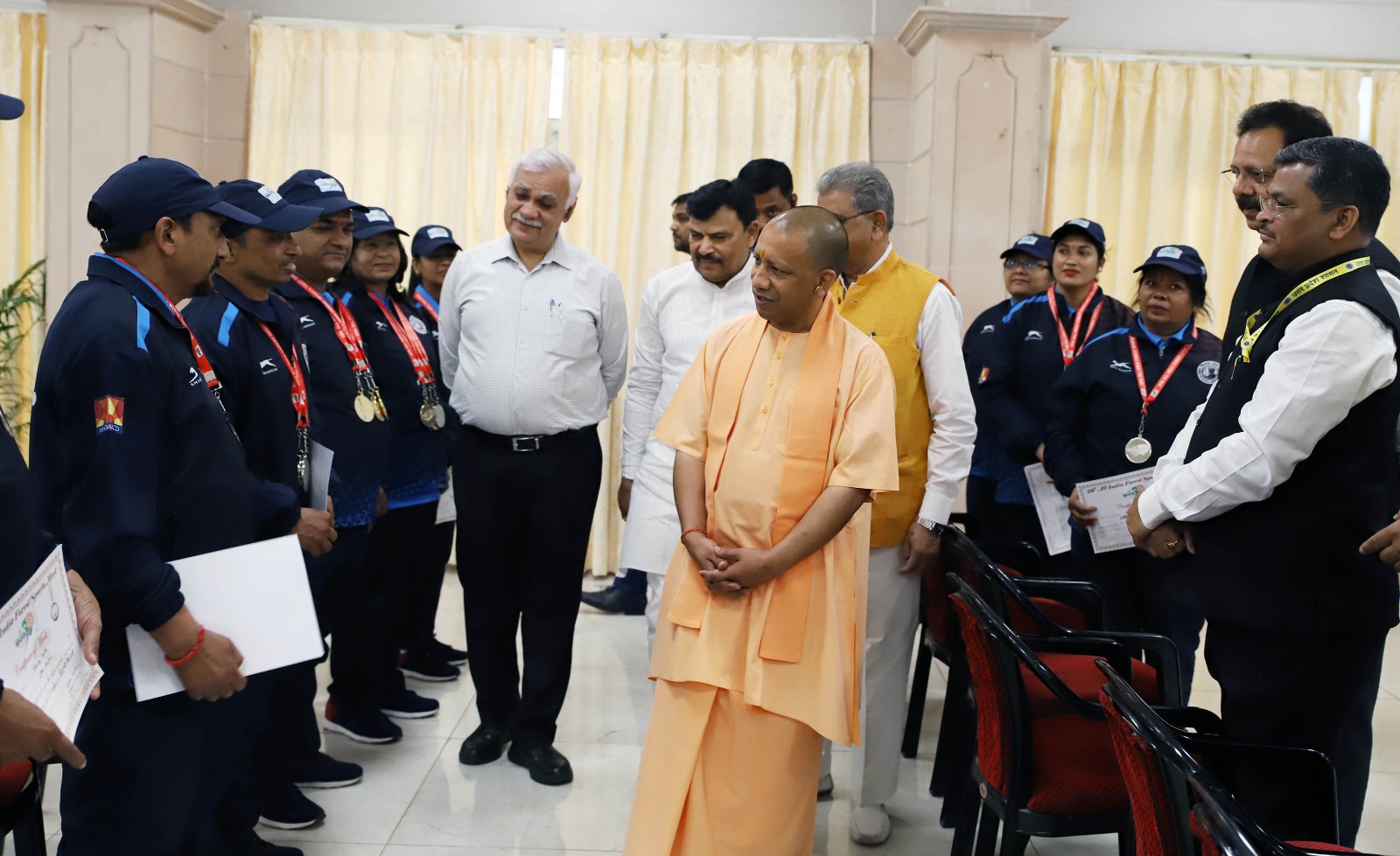 सारस और बारहसिंघा के लिए जंगलों में विकसित किये जाएं विशेष पार्क : योगी आदित्यनाथ