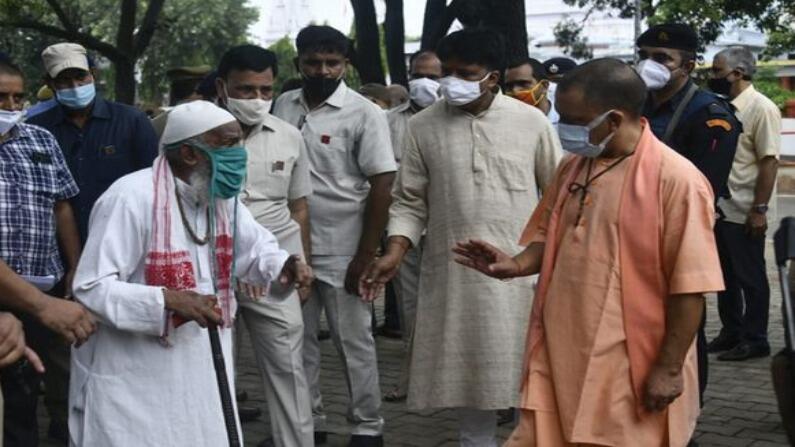 सीएम योगी आदित्यनाथ का एलान , सोमवार से सीएम आवास पर शुरू होगा जनता दरबार