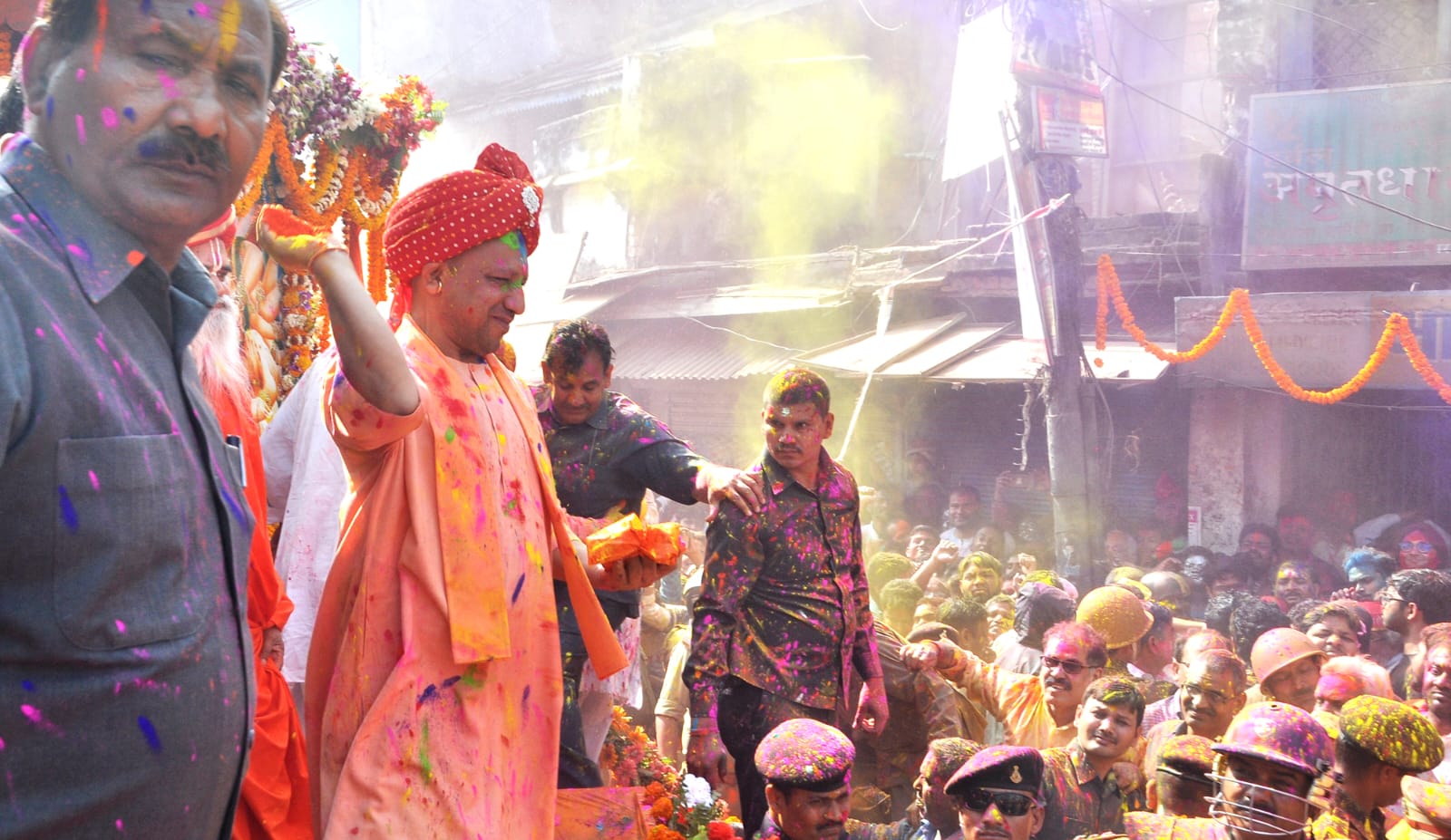 होलिकोत्सव पर भगवान नरसिंह की शोभायात्रा में शामिल होंगे मुख्यमंत्री  श्री होलिकोत्सव समिति व आरएसएस के बैनर तले बुधवार सुबह घण्टाघर से निकलेगी शोभायात्रा