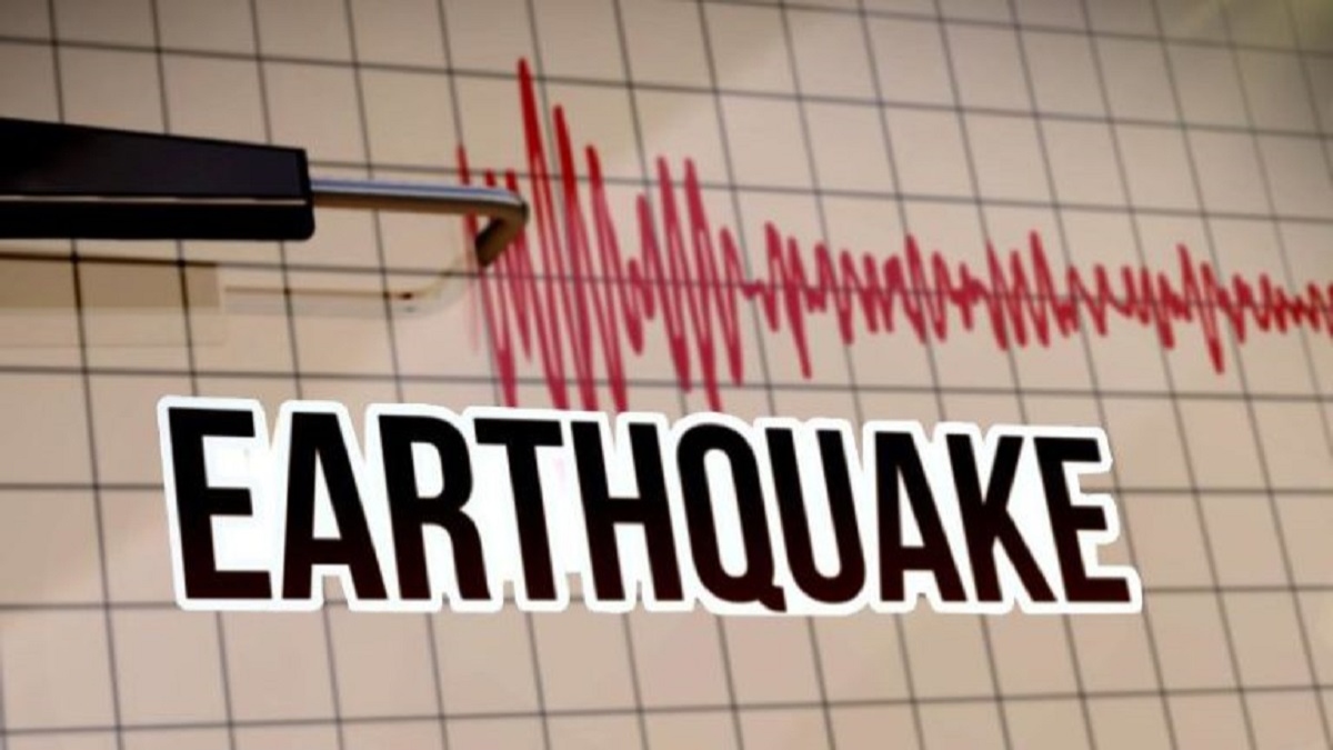 Earthquake in Gujarat: भूकंप के झटके से कांपी गुजरात की धरती, सूरत के पास था केंद्र