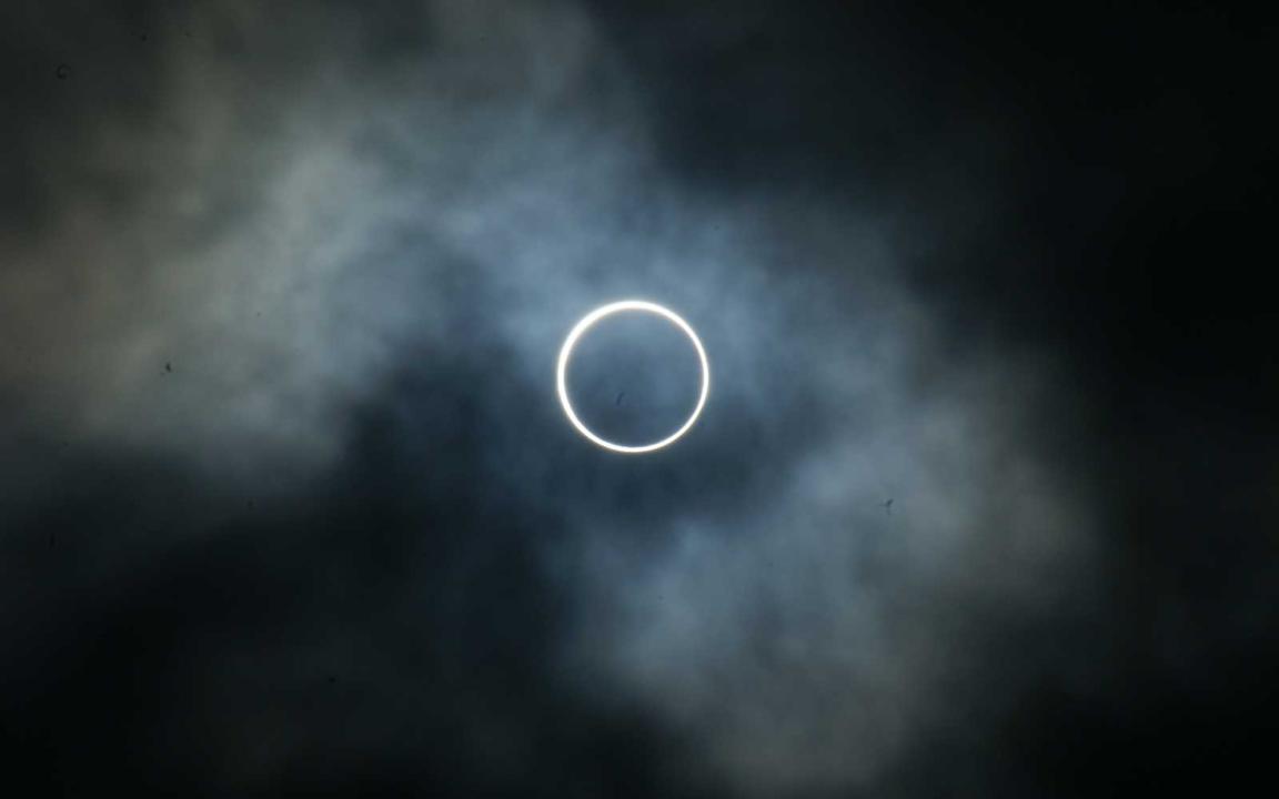 Solar Eclipse 2020: 21 जून का सूर्यग्रहण दूर करेगा जीवन की सारी बाधाएं, करें ये उपाय